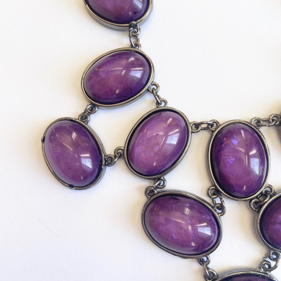 Statement NecklAce with Purple Stones and gun metal - Picture 2 of 3